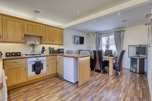 Kitchen/Diner- click for photo gallery